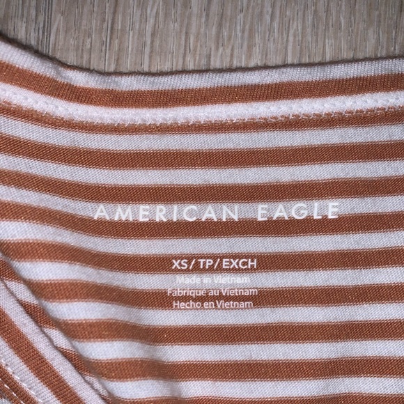 American Eagle striped v-neck tee - Picture 3 of 3